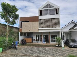 Pesona Lembang Rumah 2 Lantai Bandung Hunian dan Villa